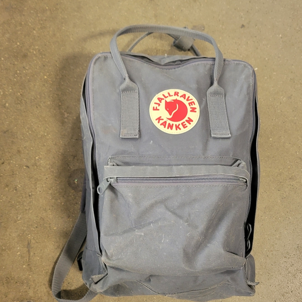 Classic Fjallraven Kanken Backpack